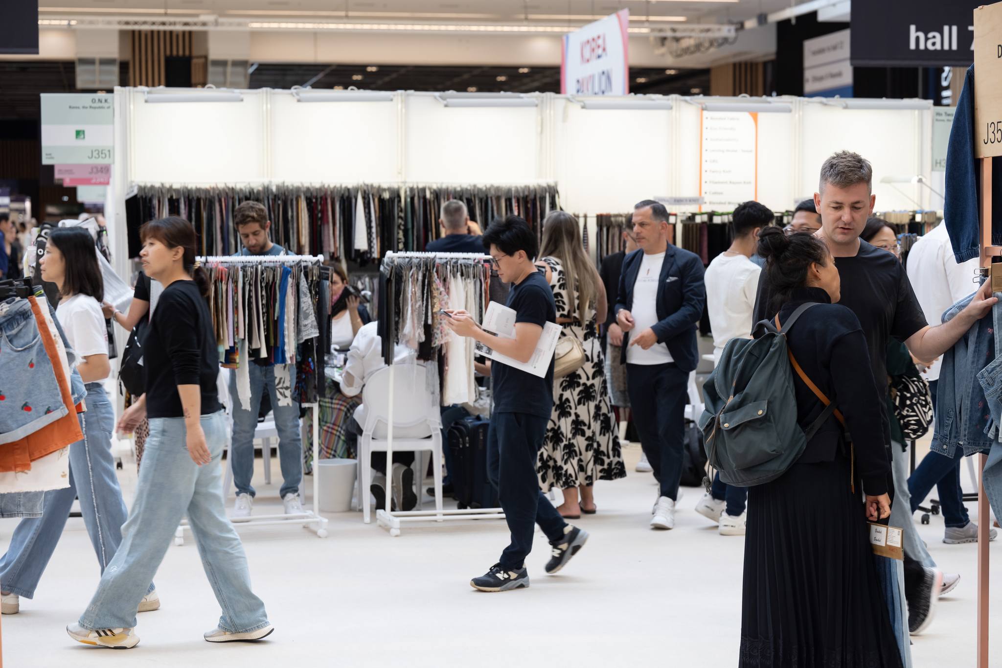 Texworld Apparel Sourcing Paris, A Fashion Industry Event Brought, Being Brought Together Leaders Of Fashion Industry, Apparel And Textiles Brands, Besides The Gathering Of Global Fashion Designers, Innovators And Entrepreneurs, Showcasing Their Fashion Products, Discoveries, Innovations And Initiatives