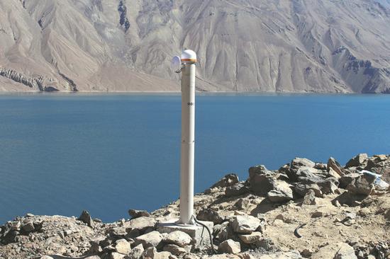 A-monitoring-tower-collects-data-on-deformations-on-the-dam