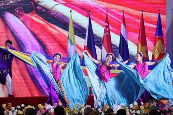 ASEAN-eyes-bridging-digital-divide