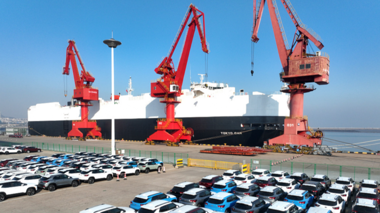 Cars-waiting-for-export-at-the-Port-1200x675 (1)