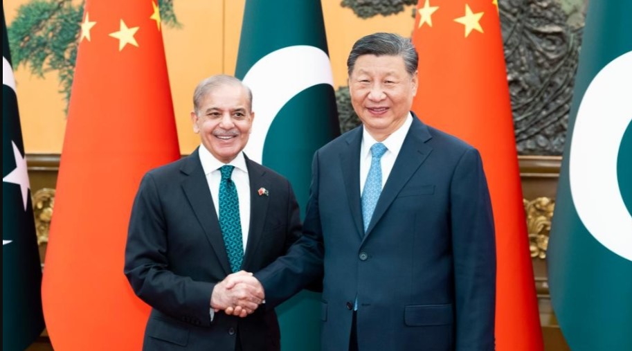 Chinese-President-Xi-Jinping-meets-with-Pakistani-Prime-Minister-Shehbaz-Sharif