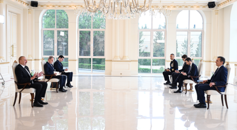 Ilham-Aliyev-with-Italian-ambassador-
