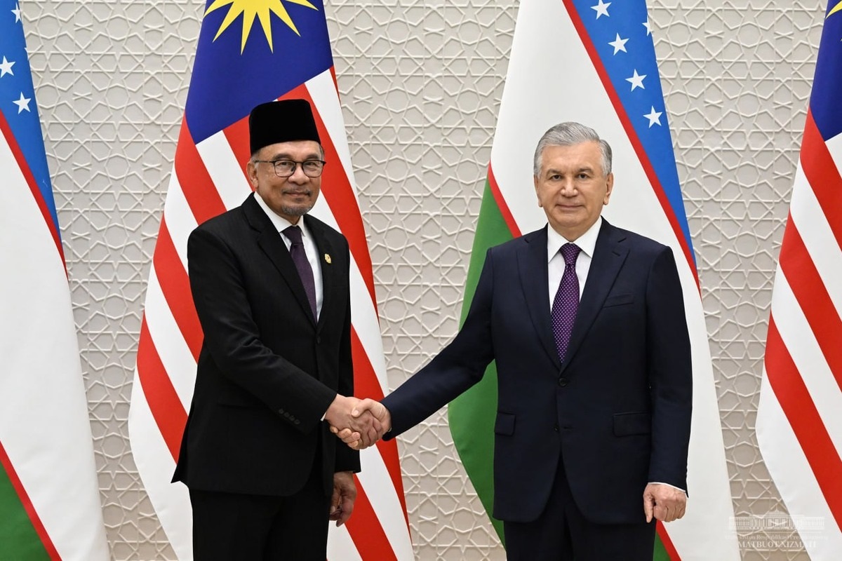 President-of-Uzbekistan-Shavkat-Mirziyoyev-and-Prime-Minister-of-Malaysia-Anwar-Ibrahim-hold-talks-in-Tashkent-May-18-2024