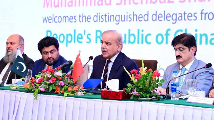 Chinese-companies-should-get-full-benefit-of-B2B-agreements-under-CPEC-projects-says-Pakistan-PM