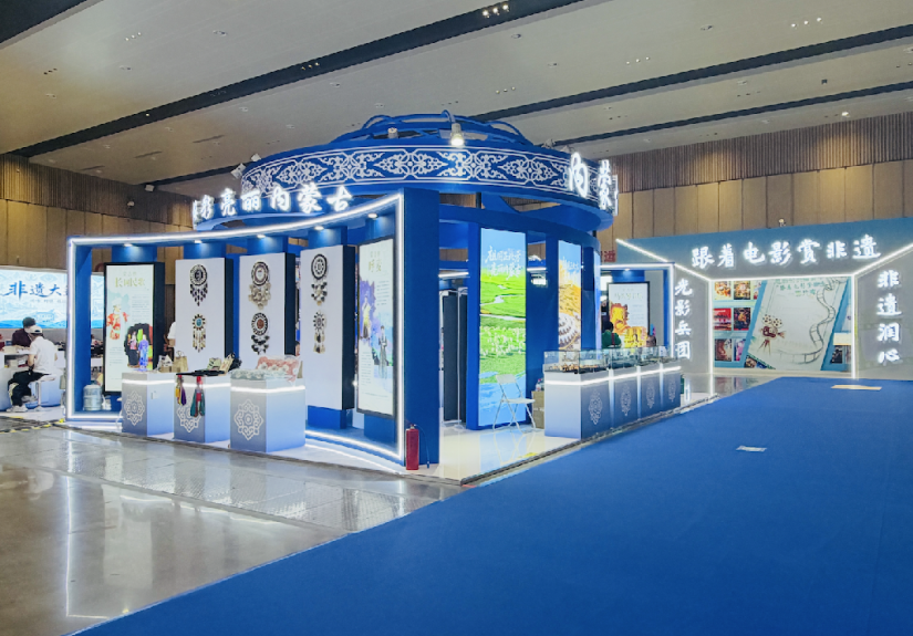 Xinjiang Hosts Cultural Heritage Exhibition Showcasing Silk Road Diversity