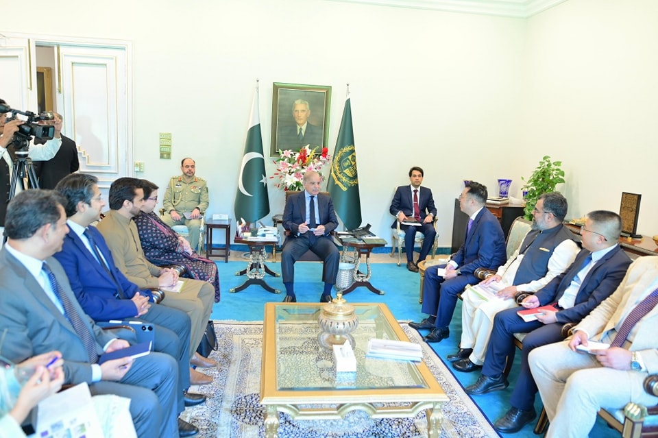 Pakistan Finalizes Strategy to Facilitate Chinese Enterprises CEO of Huawei Pakistan, Mr. Ethan Sun along with a delegation called on the Prime Minister Muhammad Shehbaz Sharif, today in Islamabad, July 21, 2024 NSN Asia 1